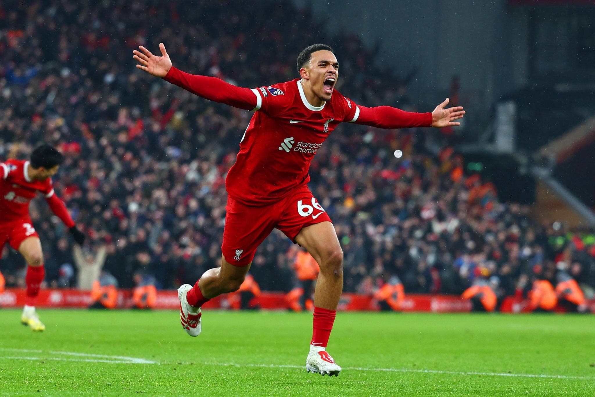 Arsenal Tracks Arnold for Transfer