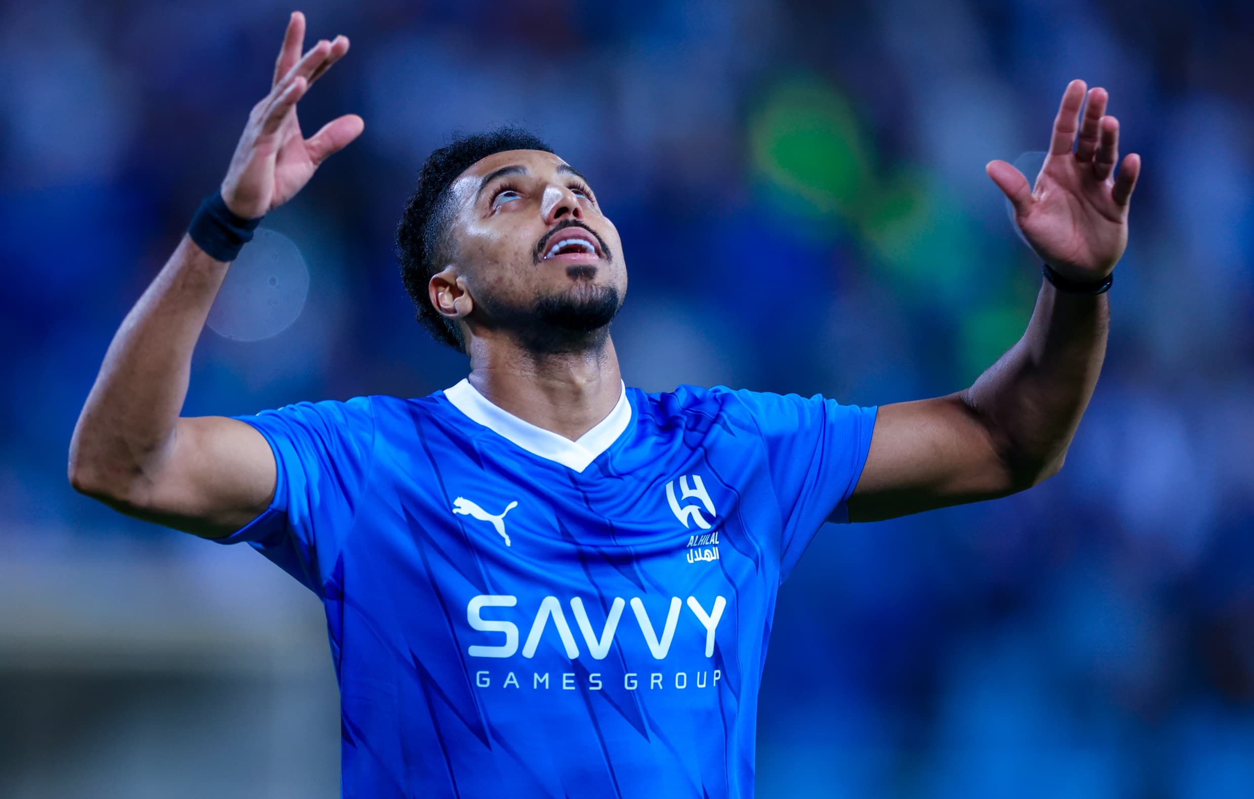 سالم الدوسري يشارك ببعض تمارين الهلال