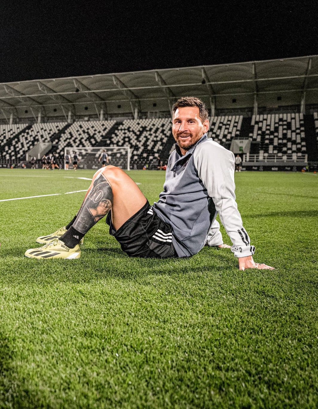 Barcelona plans tribute for Messi