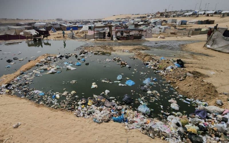 الصحة العالمية تحذر من زيادة الأمراض المائية في غزة