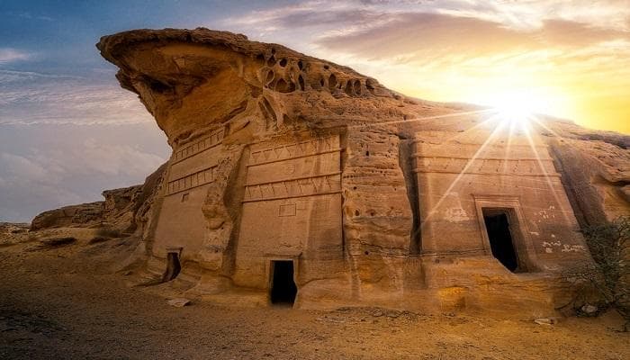 موقع أمريكي: العلا تشهد إبداع السعودي في باريس