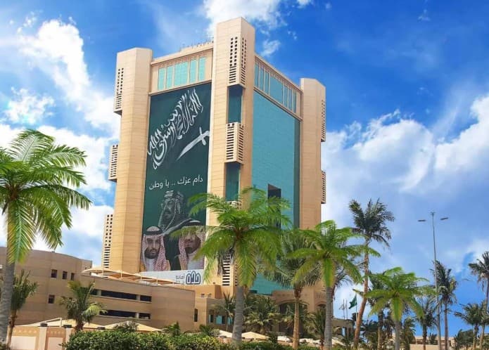 Jeddah Municipality prepares to remove buildings at risk of collapse near Al-Qouzain Market