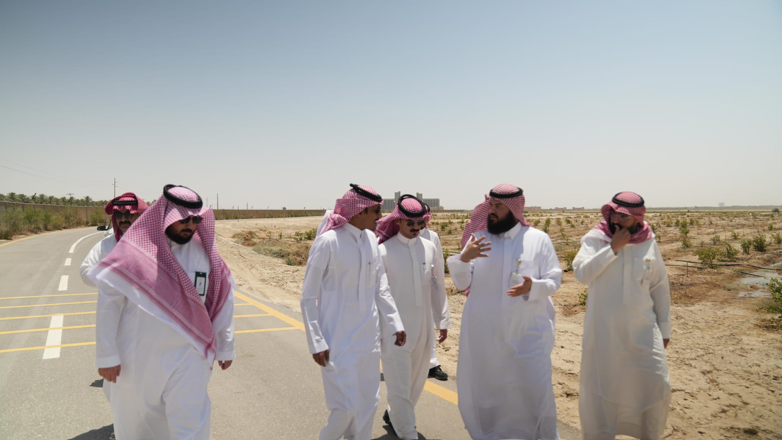 الرئيس التنفيذي لمؤسسة ريف يتفقد مدينة الليمون