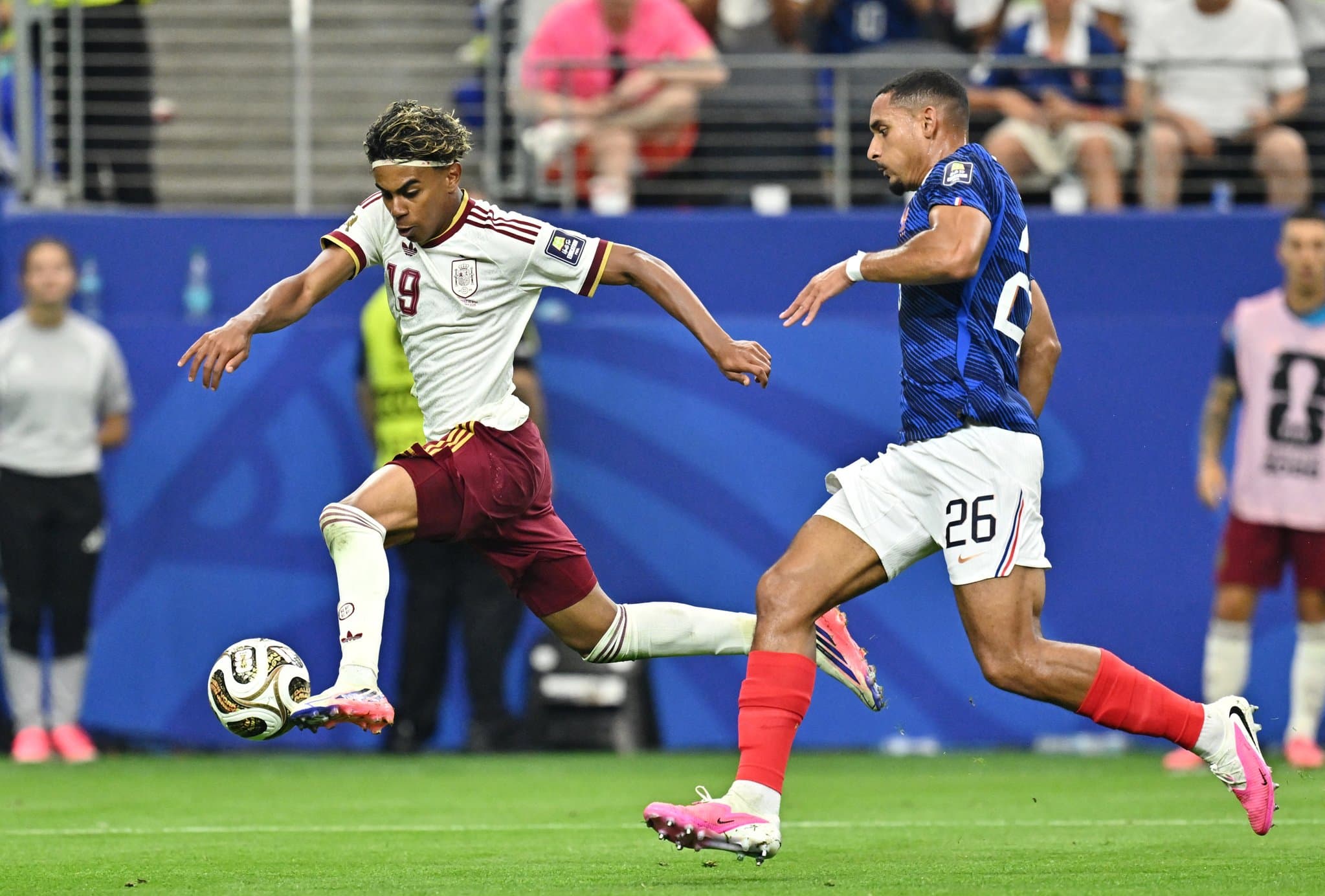 إسبانيا تتخطى فرنسا وتتأهل لنهائي كأس العالم