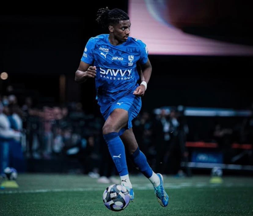 الهلال يوافق على إعارة دراسي لأبها