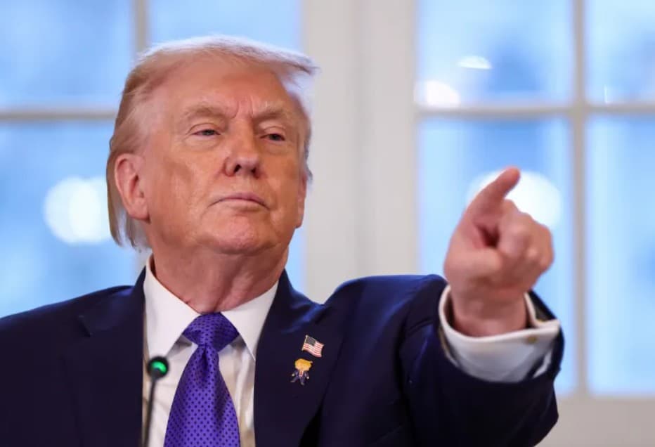 Trump considers sanctions on Chinese banks over Iran