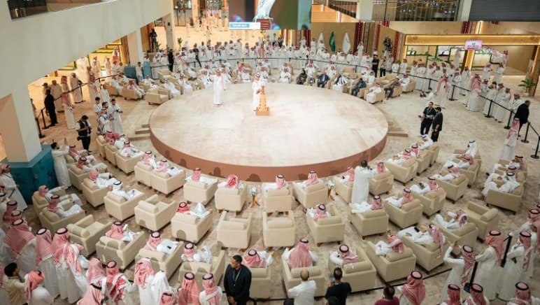 مزاد الصقور 2026 يبدأ بـ540 ألف ريال