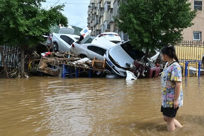 فيضانات كبيرة جنوب الصين تجبر آلاف على الإخلاء