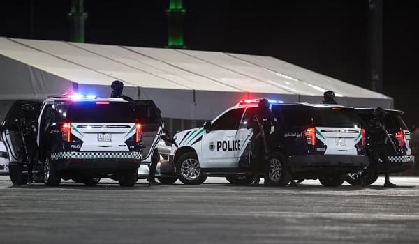 ضبط وافدين لممارستهما أفعال مخلة في مركز مساج بجازان