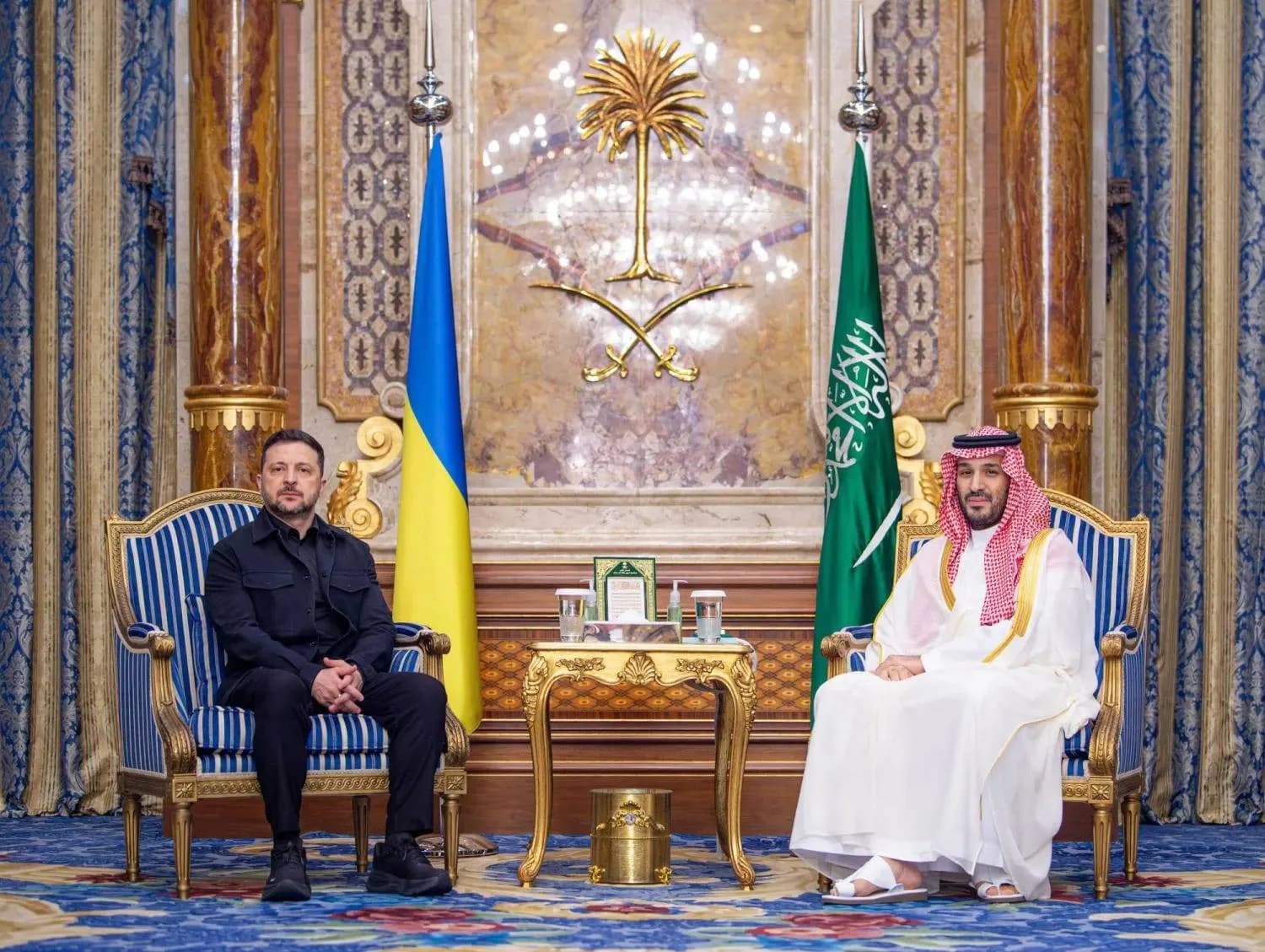 ولي العهد يتواصل مع زيلينسكي