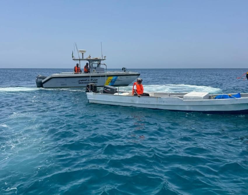 Border Guard in Mecca rescues five stranded boaters