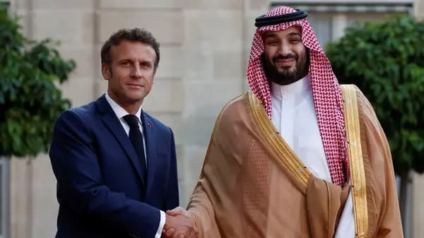 الرياض وباريس تبحث ملفات الشرق الأوسط والاستثمار