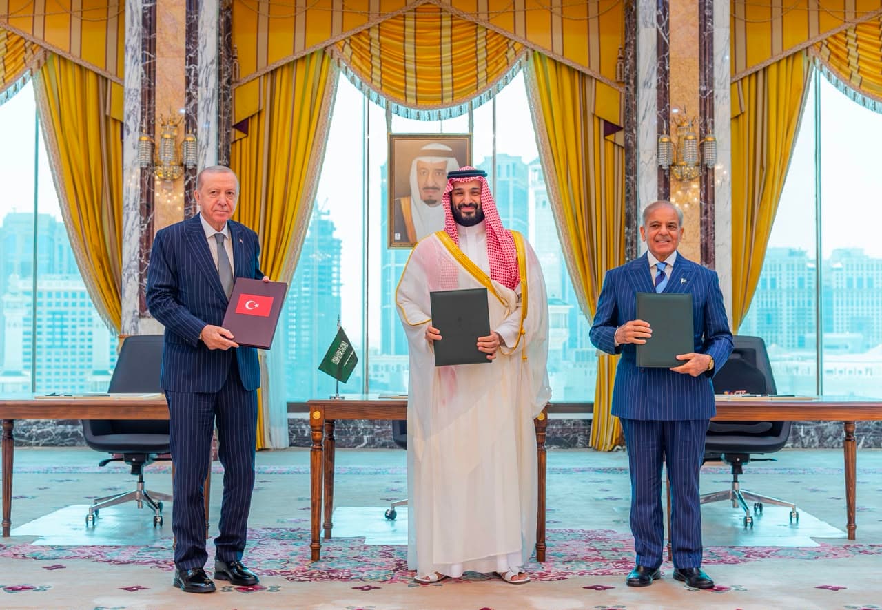 Arab and Islamic Support for Mecca Defense
