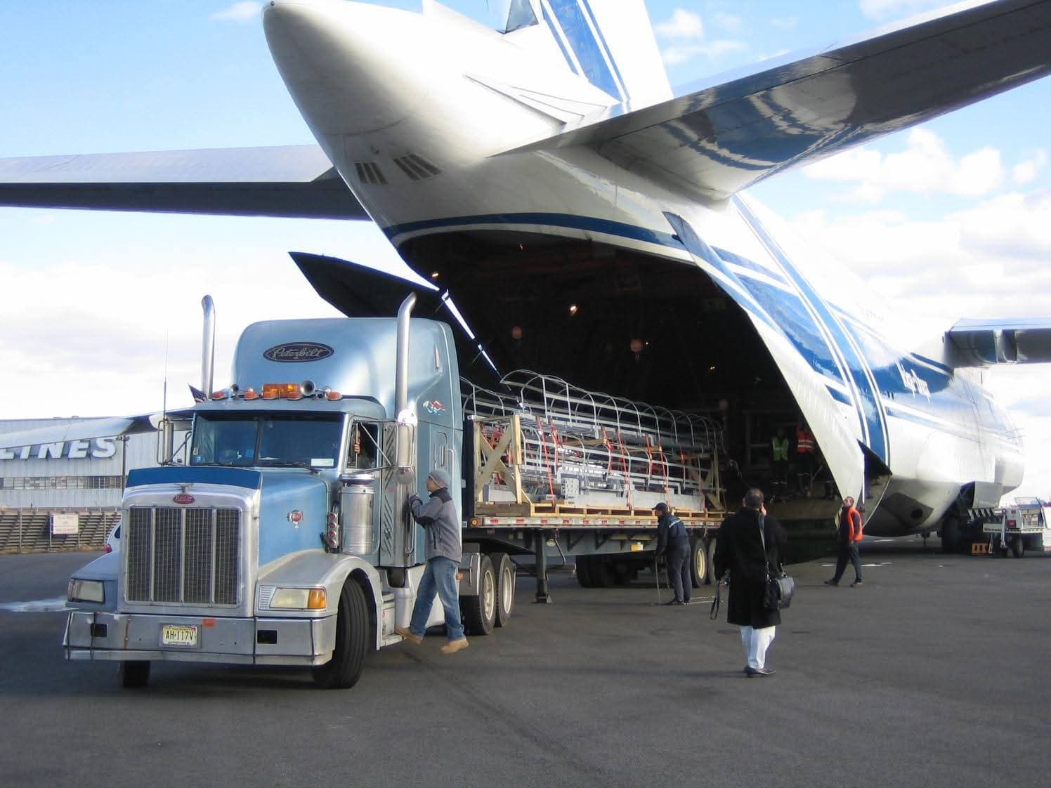 Air freight growth in June amid unrest and tariffs