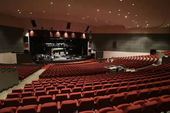 مسرح طلال مداح يعيد الحياة بعد رحيل خشبة