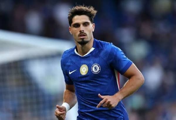 Chelsea seek 60M euros for Neto transfer