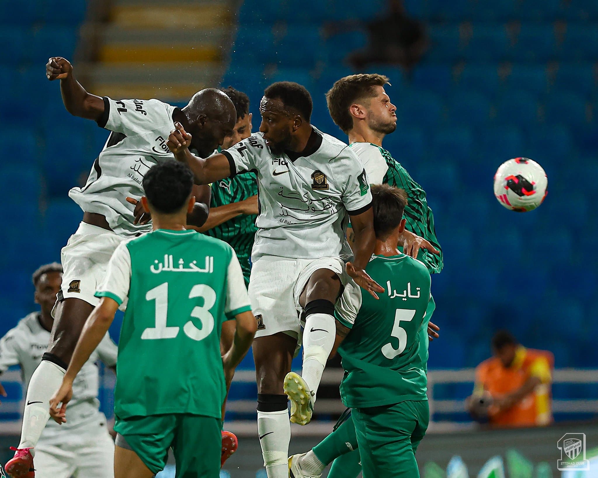 الجبلين يهزم الاتفاق والاتحاد يتخطى النجمة