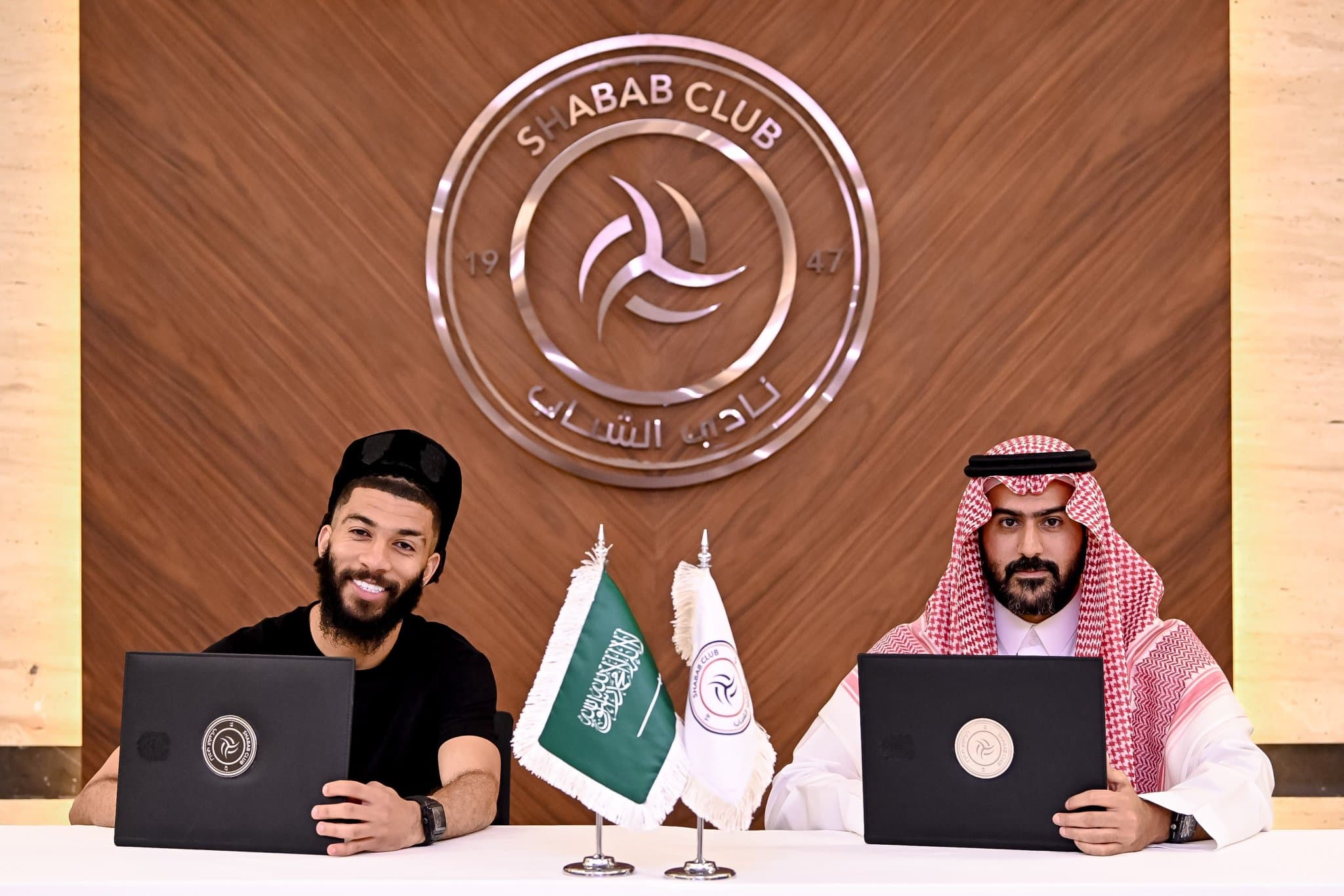 العبود يترك الاتحاد وينتقل للشباب