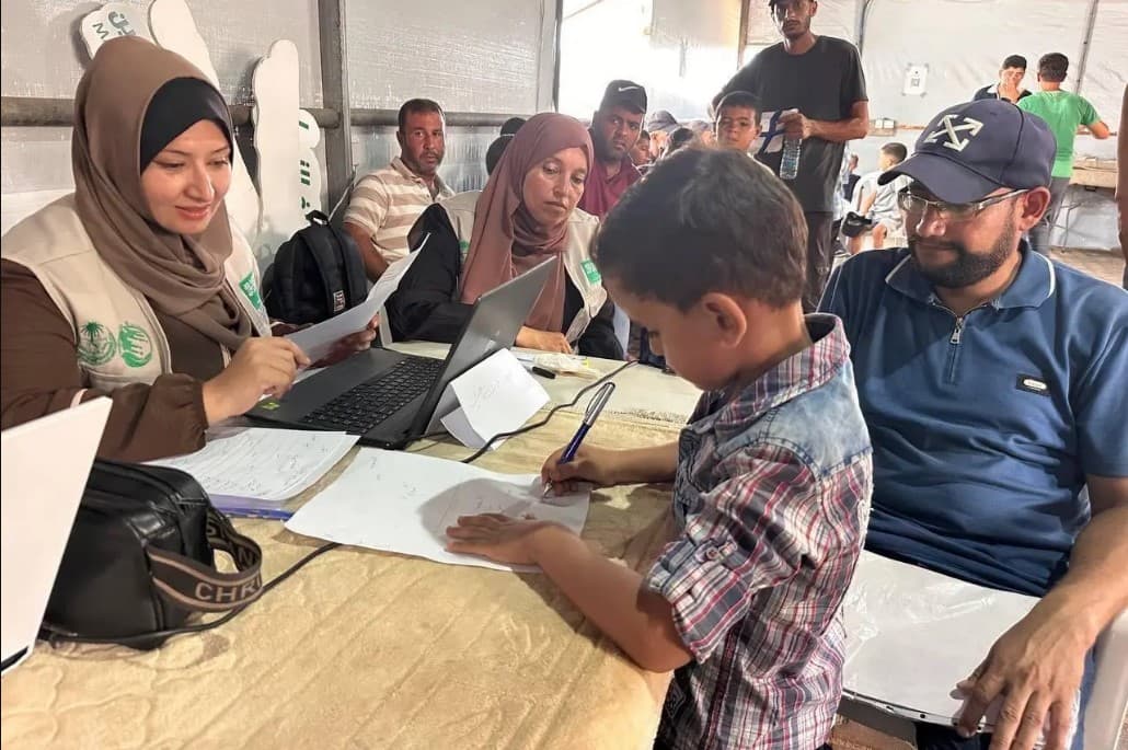 مؤسسة الملك سلمان تدعم مدرسة مكة في غزة