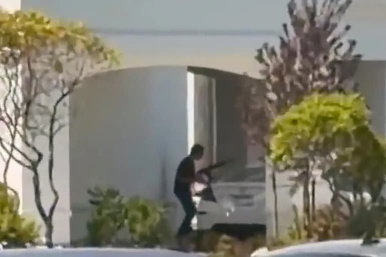 Idaho shopping mall shooting kills three