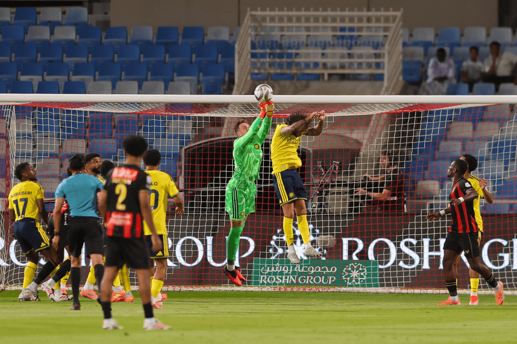 النصر يتفوق على الرياض برباعية ويتصدر مؤقتا