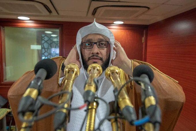 إبراهيم بن عادل مدني.. صوت من الحرم