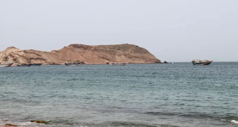 تهديد الحوثي لمضيق باب المندب