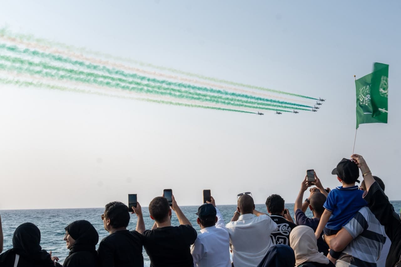 عروض عسكرية تحتفي باليوم الوطني