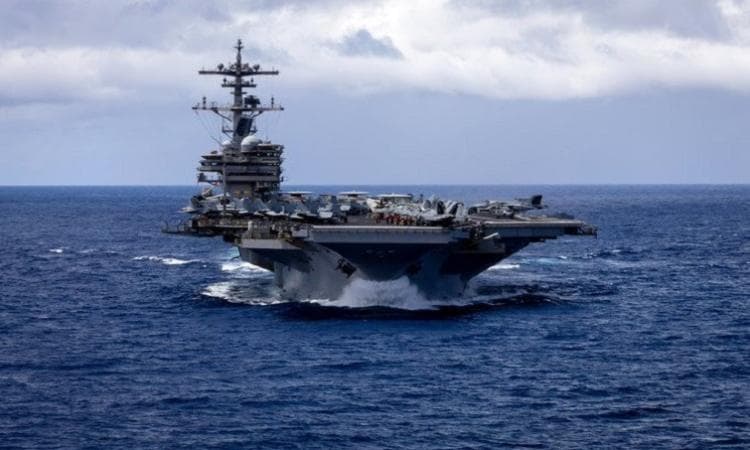 Suntakoum Guides 105 Ships in Arabian Sea
