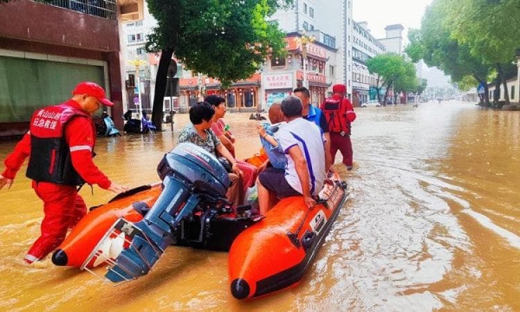 الصين تنقذ 599 ألفا في فوجيان من العواصف