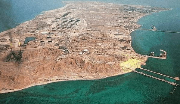 انفجارات قرب جزيرة خرج واستهداف ناقلة ايرانية