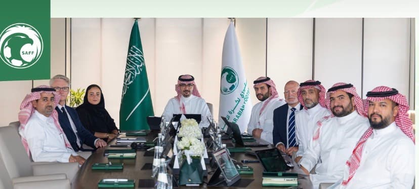 Al Watan reports on Badr Al-Razeezah's first football association meeting