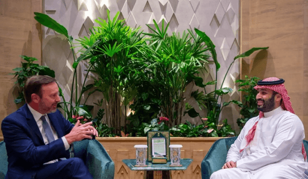 Crown Prince Meets U.S. Senate Member