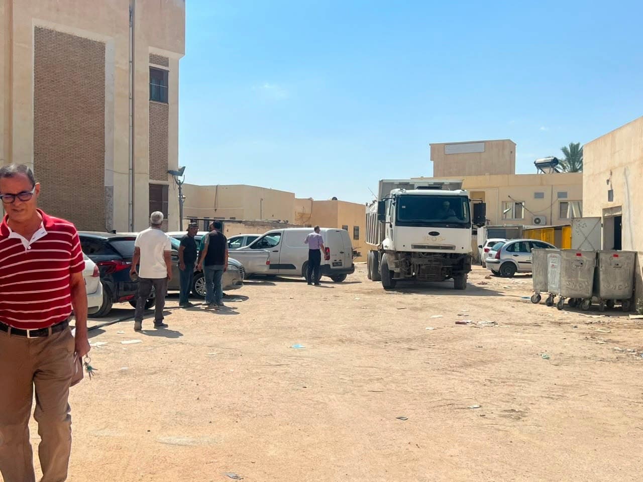 قفصة تنفذ حملة نظافة بمستشفى الحسين