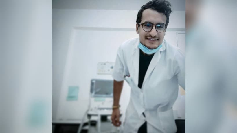 أطباء يتظاهرون احتجاجا في المنستير
