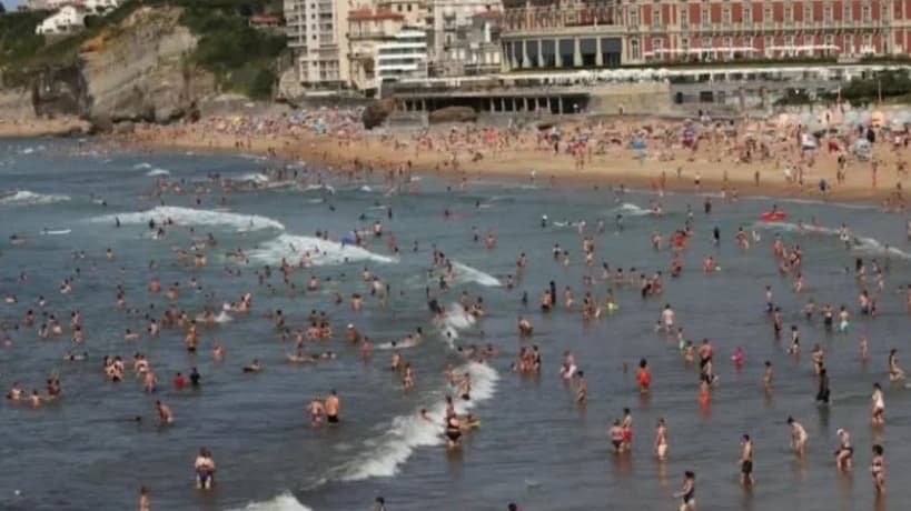 غرق أكثر من 130 شخصا في فرنسا خلال ثلاثة أسابيع بسبب موجة الحر غير المسبوقة