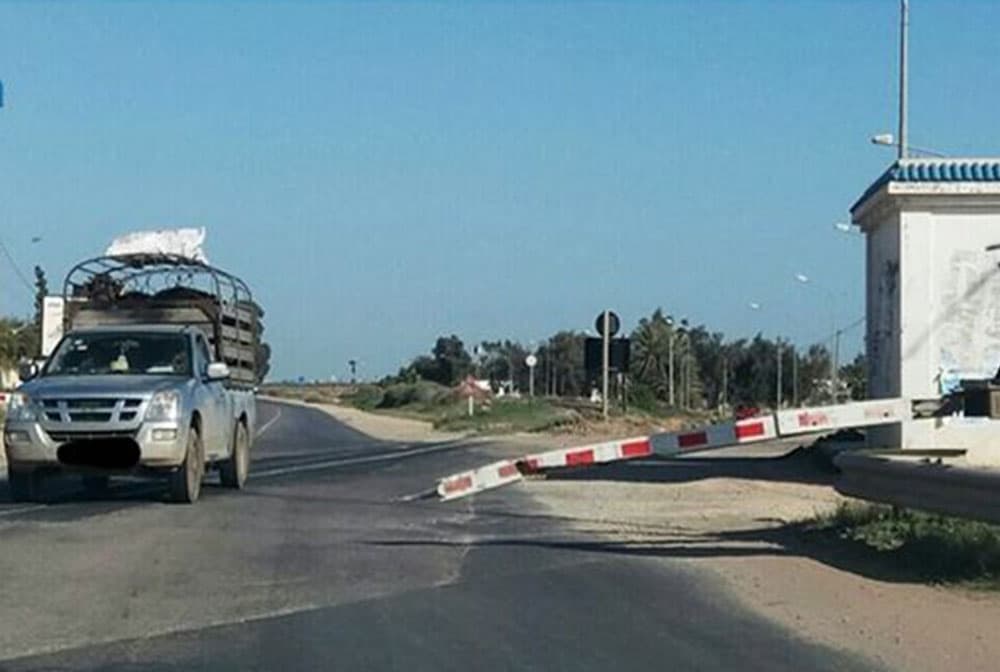 عطل في حواجز السكة الحديد يهدد سلامة القلعة الصغرى