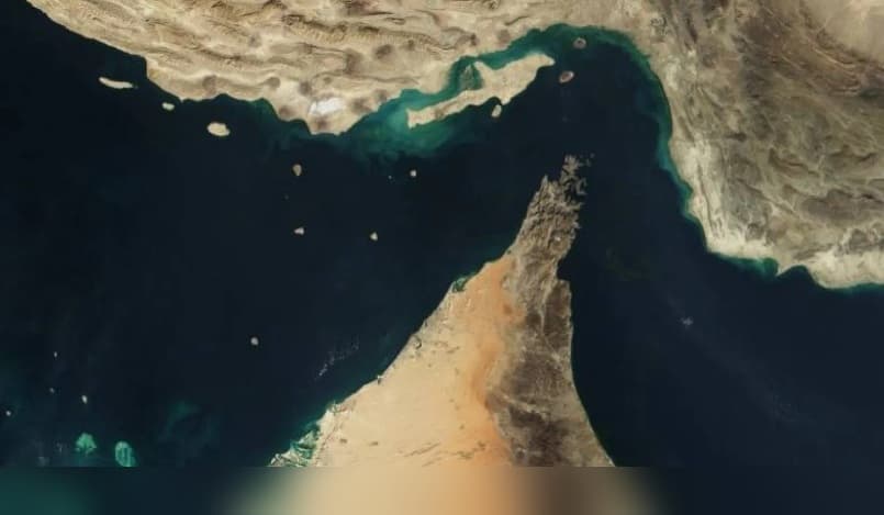 طهران تتحدث عن احتمالية تجدد الحرب على مضيق هرمز