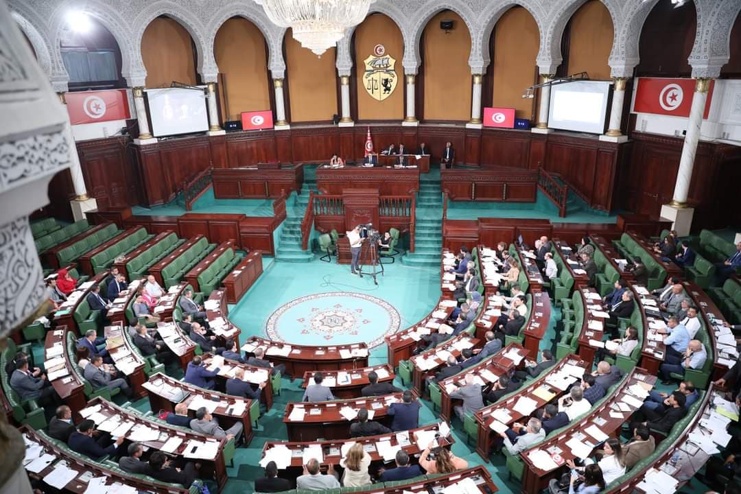 Parliament Approves 26 Draft Laws