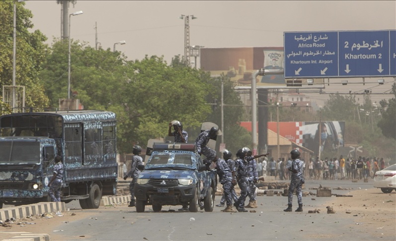 البابا يحذر من أزمة السودان