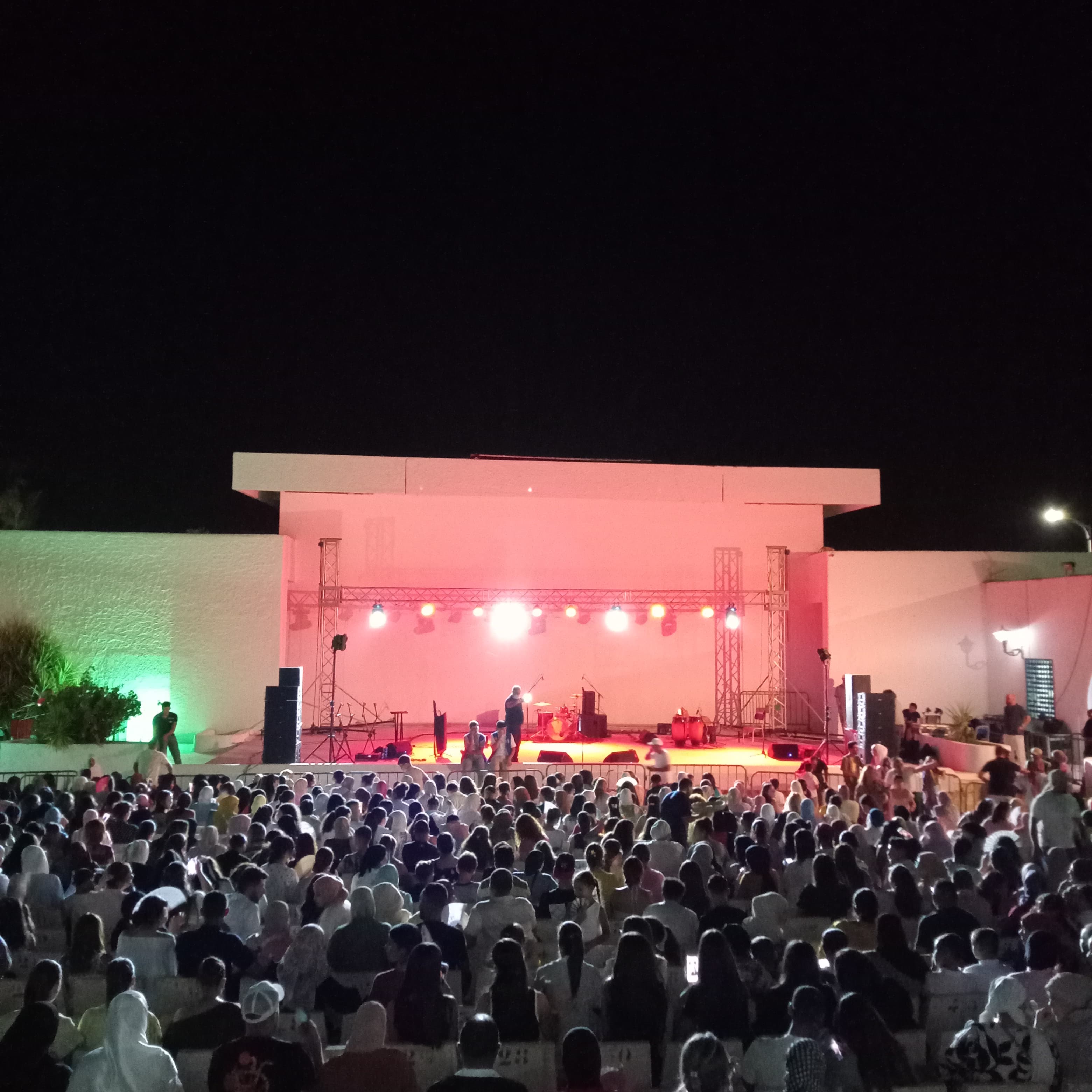 القيروان تشهد إقبالًا على حفل مرتضى بتنظيم محكم
