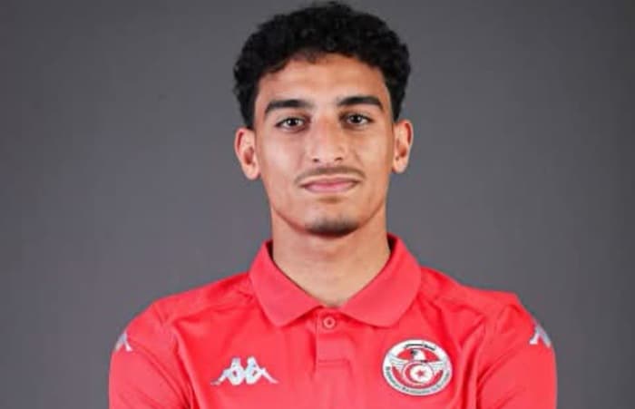 لاعب الأولمبي الباجي مرشح لسان اتيان