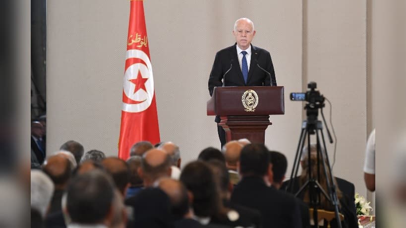 President urges patriotic, democratic education