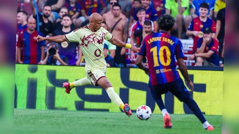 برشلونة يتغلب على الأهلي المصري
