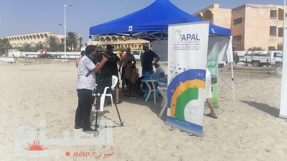 حملة تنظيف بشاطئ نابل