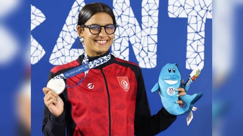 Amina Bin Hassouna takes silver in 100m finswimming