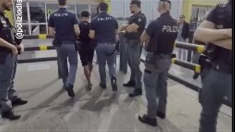 Italy deports 23 convicted Egyptians