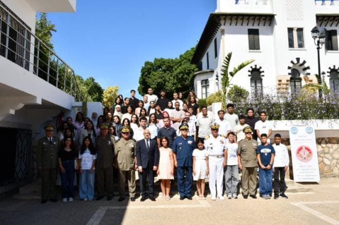 Ministry Celebrates Flag Day and Honors Top Students