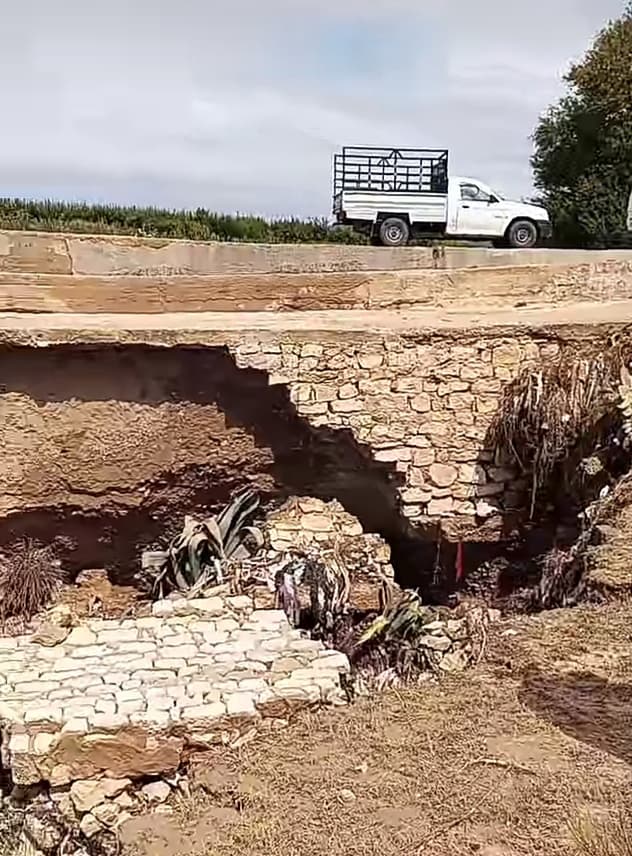 Kasserine infrastructure damage and road hazard