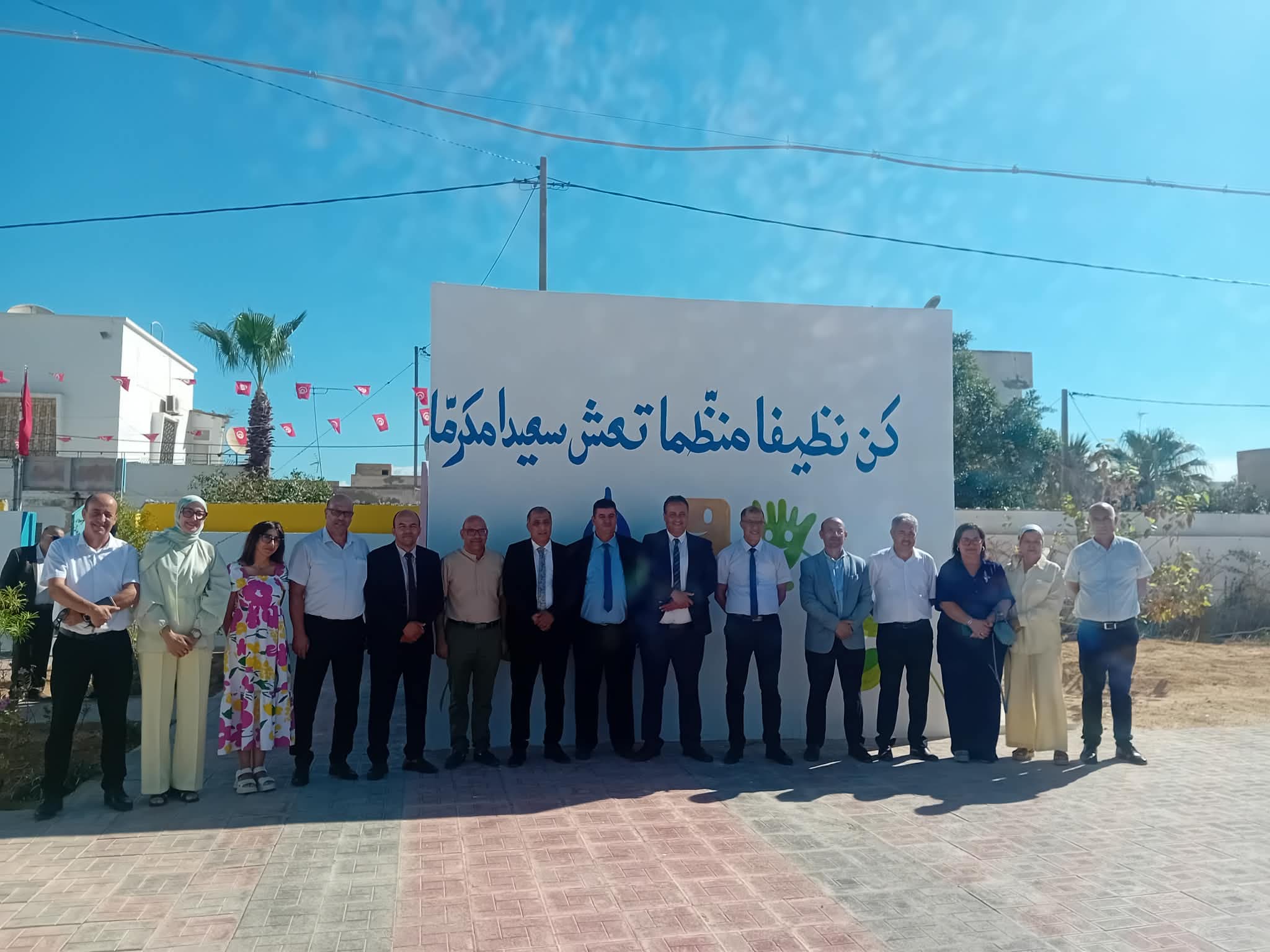 والي صفاقس يدعم العودة المدرسية ويؤكد على السلامة